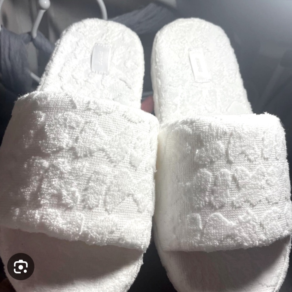 08. SKIMS SPA Terry slide NWOB white (snow) size 38 (7-7.5)🤍